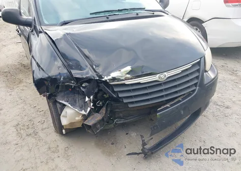 2005 Chrysler Town & Country Touring z USA, uszkodzony, nr VIN 2C4GP54L25R466280